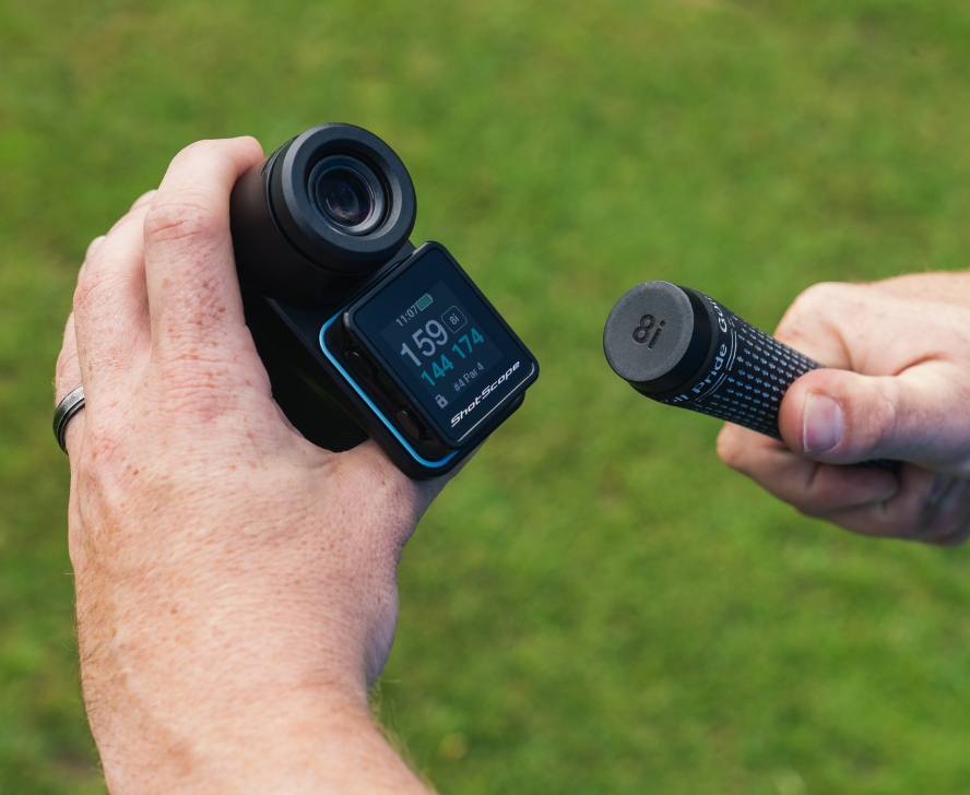 golfer tagging their pro lx+ with their golf club