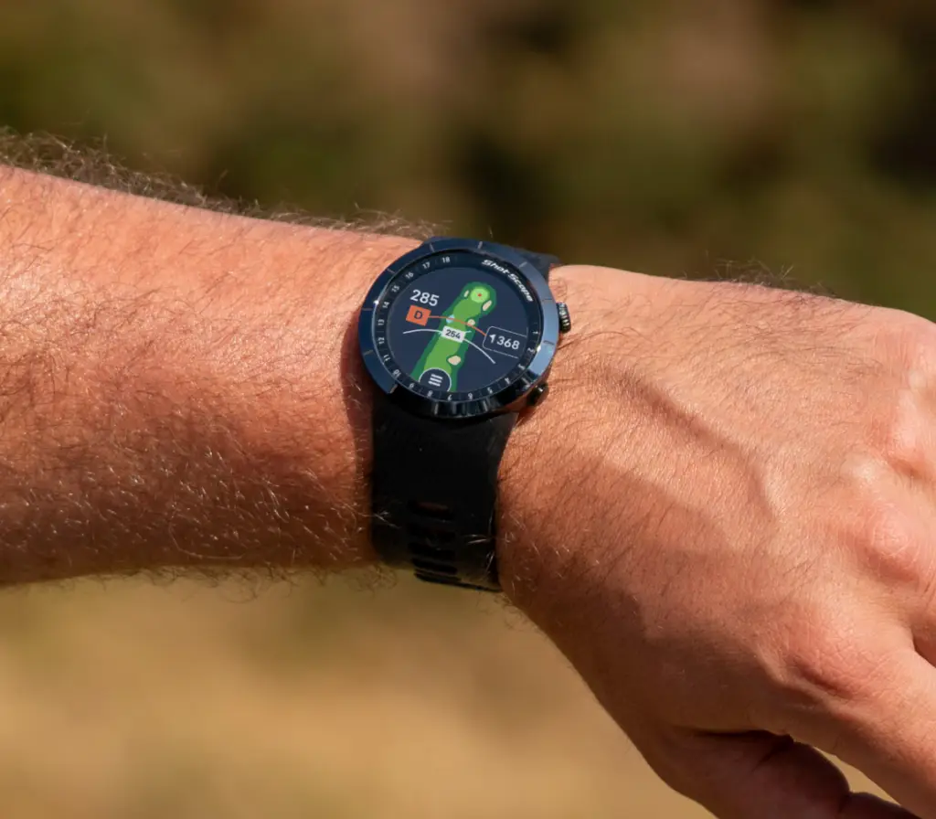 shot scope x5 on wrist with personalised hole maps
